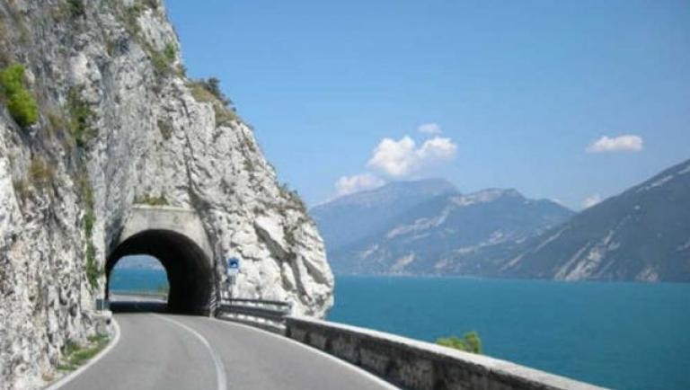 “Salvate il Meandro!”.  Una mostra militante sul Garda