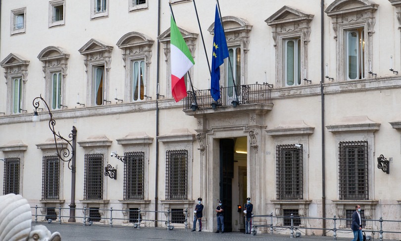 Bilancio negativo per il governo, ora serve ricomporci al centro